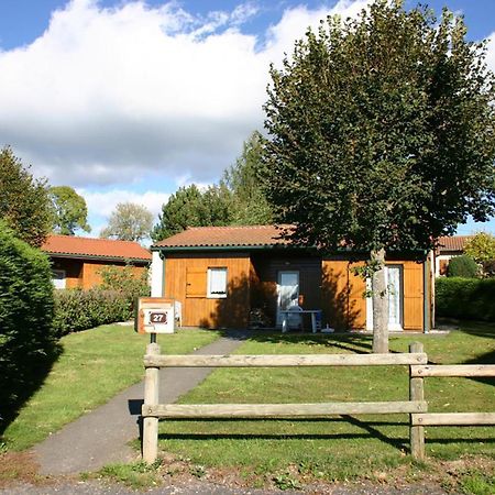 Gite Avec Cheminee, Terrasse Et Wifi - Animaux Acceptes - Fr-1-496-163 Usson-en-Forez Exteriör bild